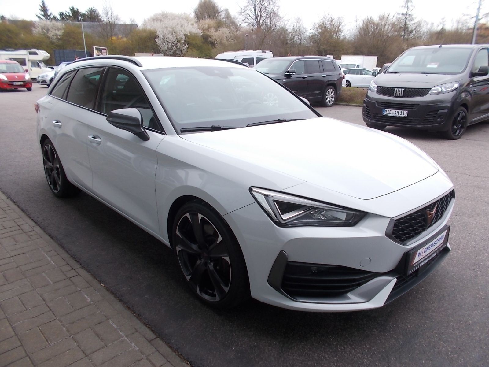 Fahrzeugabbildung CUPRA Leon Sportstourer VZ 2.0 TSI (310 PS) 4Drive DSG