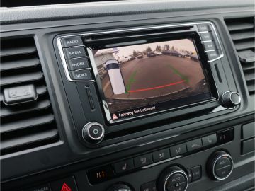 Volkswagen T6.1 Multivan Trendline 2.0 TDI 6-Gang Kamera AH