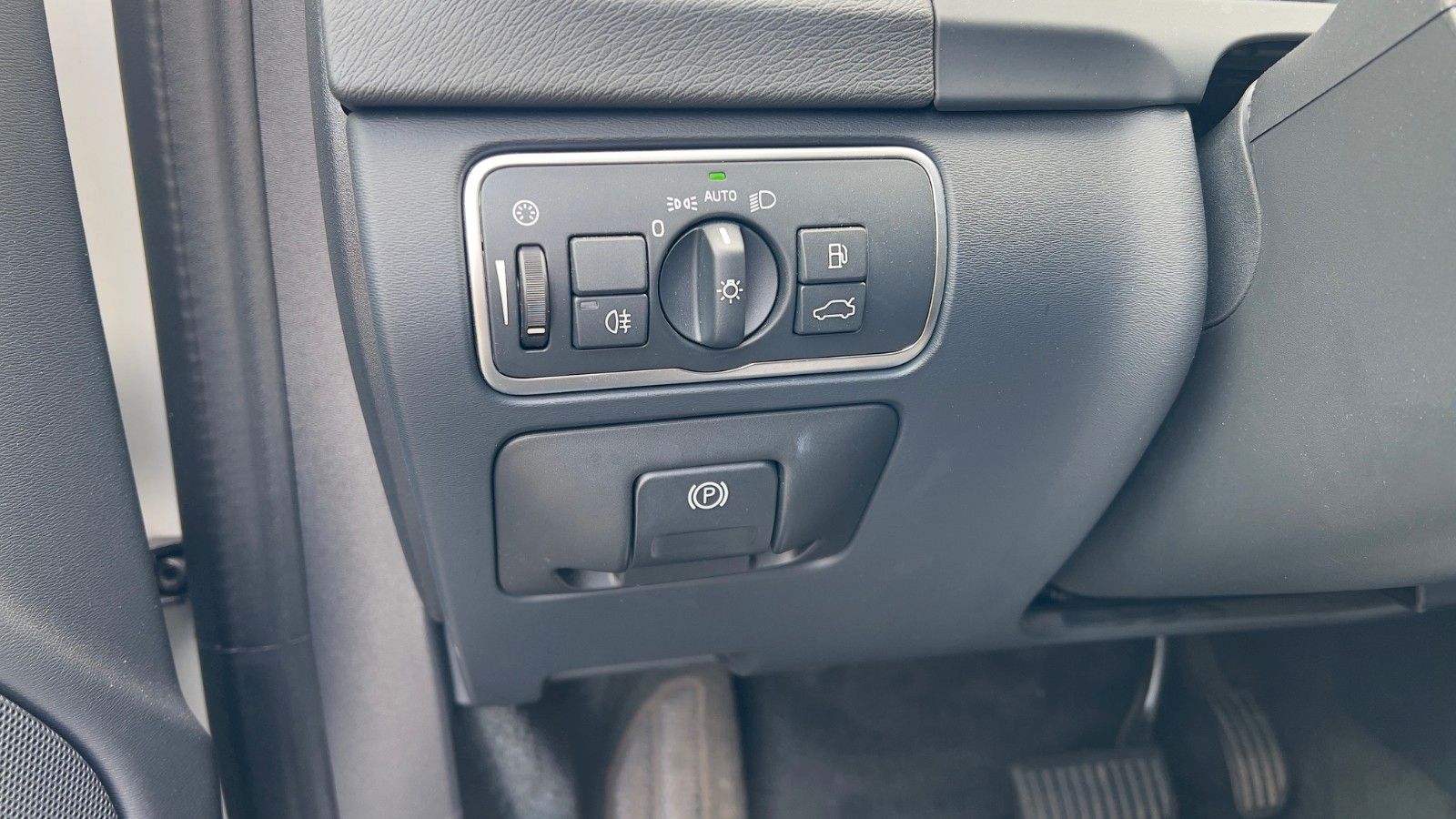 Fahrzeugabbildung Volvo V60 Kombi Summum AWD*Mietkauf*GSD*TEMP*RFK*