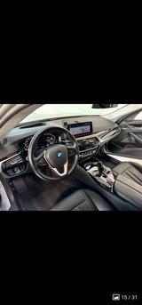 BMW 540i xDrive Touring A - - silberne BMW 540