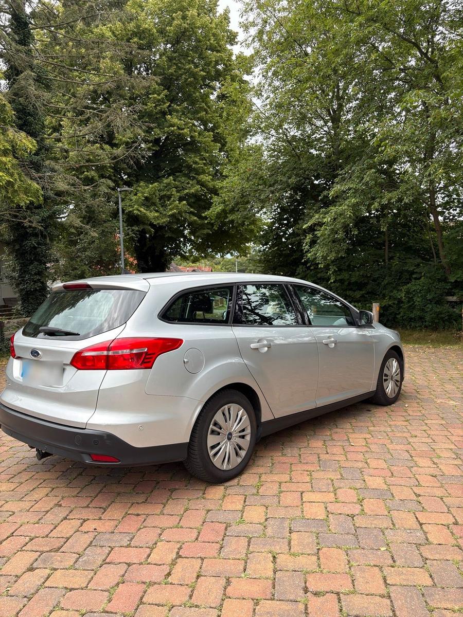 Ford Focus 2015 — engine 120 HP (88kW)