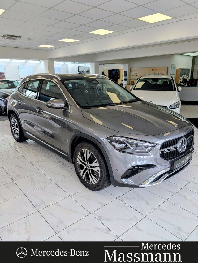 Mercedes-Benz GLA 220 d 4MATIC Progressive Pano.-Dach foto 5