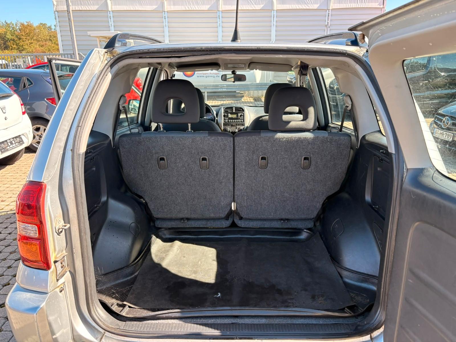 TOYOTA RAV4 - 2.0 -150 CV - BVM - VOLANT EN CUIR