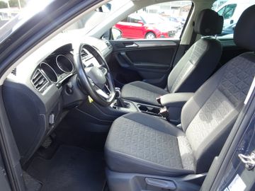 Volkswagen Tiguan - 10