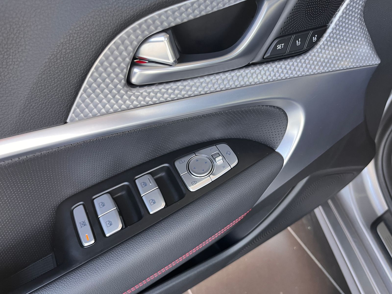 Fahrzeugabbildung Genesis G70  Shooting Brake Sport 2.2D RWD LED ALU