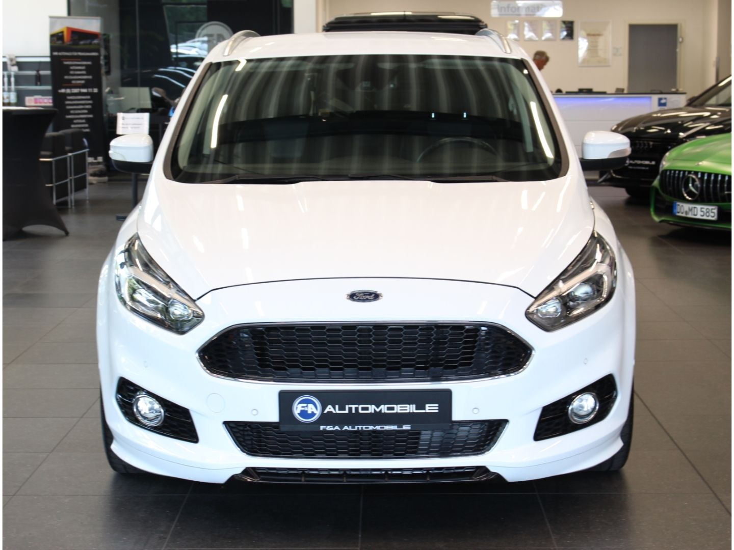 Fahrzeugabbildung Ford S-Max Titanium 2.0 TDCi 7-Sitzer 2.Hand*AHK*LED