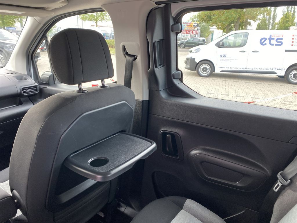 Fahrzeugabbildung Citroën Berlingo M PureTech 110 FEEL *Keyless*PDC*8Zoll*