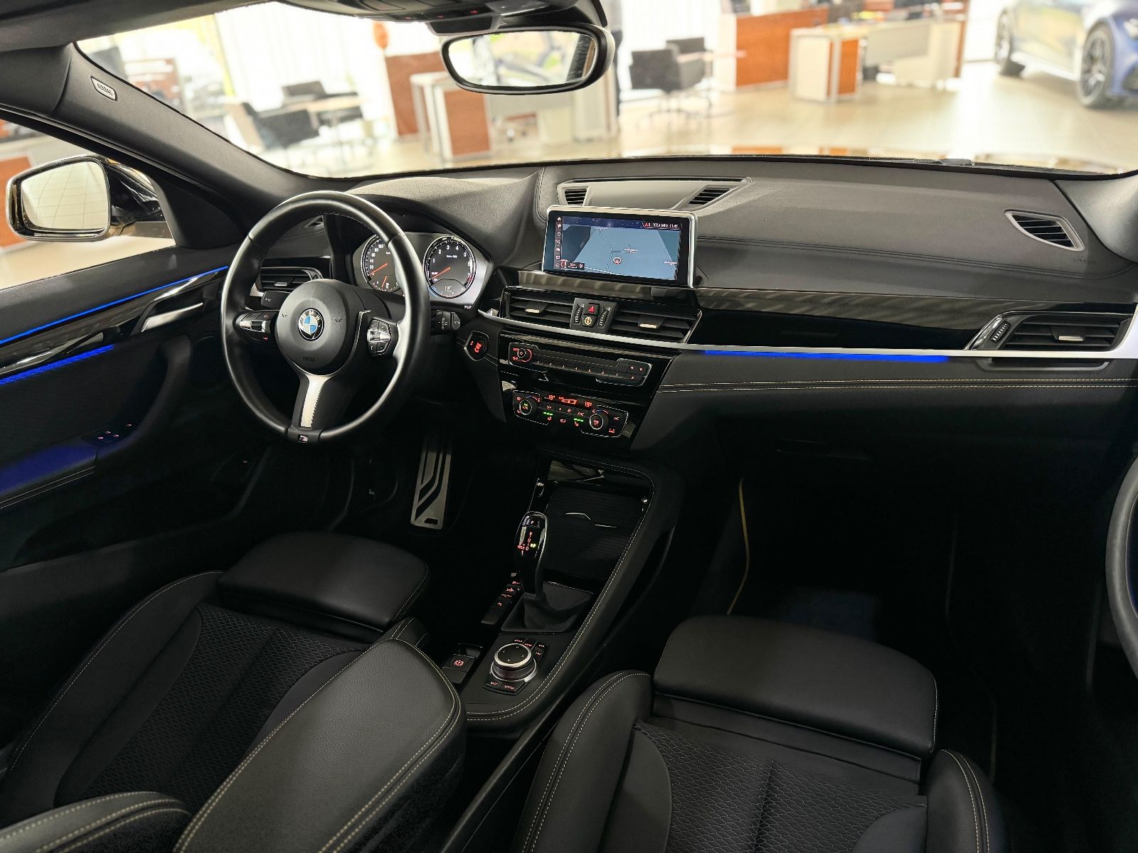 Fahrzeugabbildung BMW X2 sD18i M Sport X Kamera DAB Lordos PDC LED "19