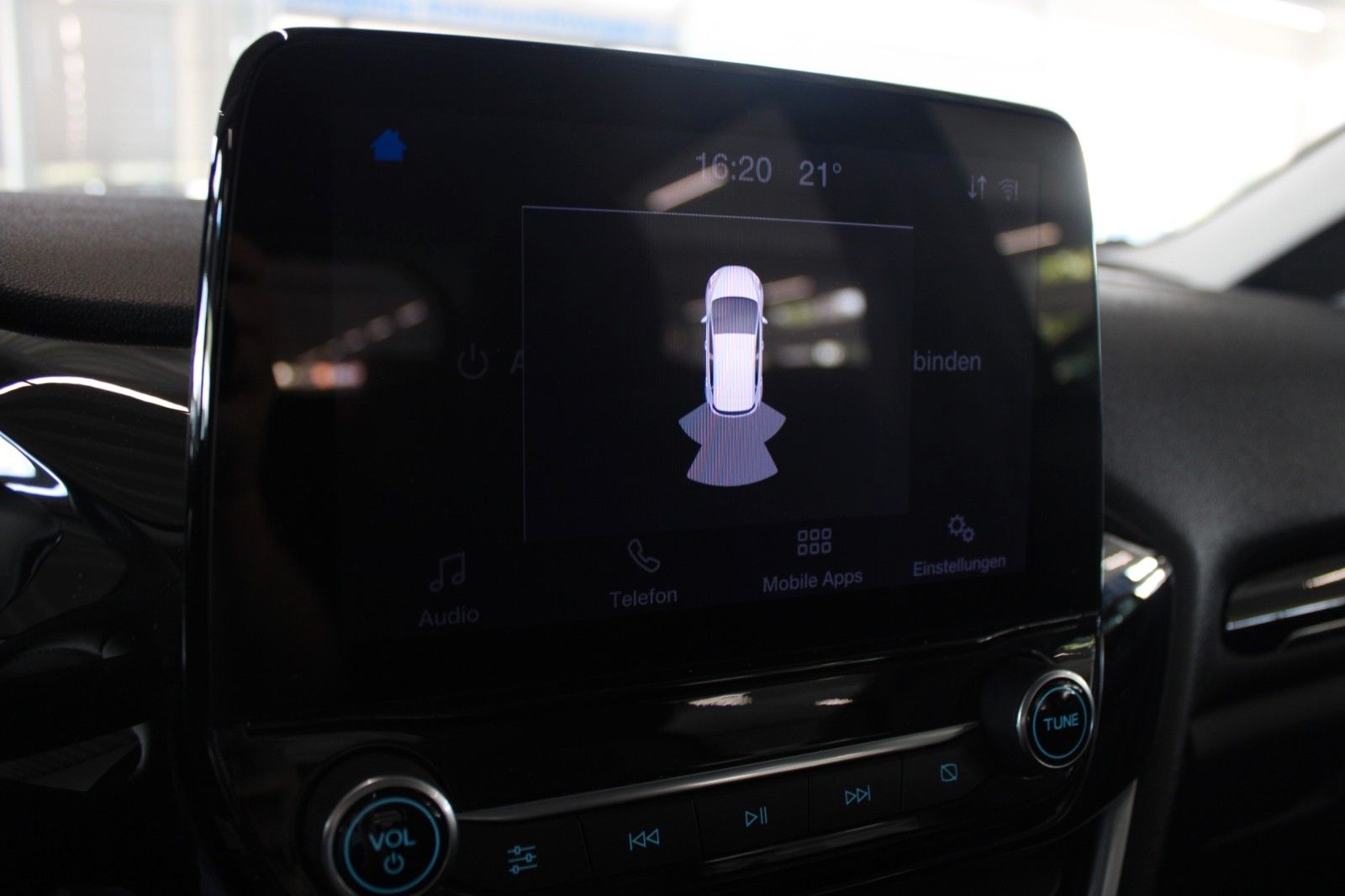 Fahrzeugabbildung Ford Fiesta Cool & Connect 5-T LED KLIMA WinterPaket