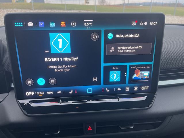 T-Roc R-Line 1.5 eTSI DSG, IQ.LIGHT, IQ.DRIVE