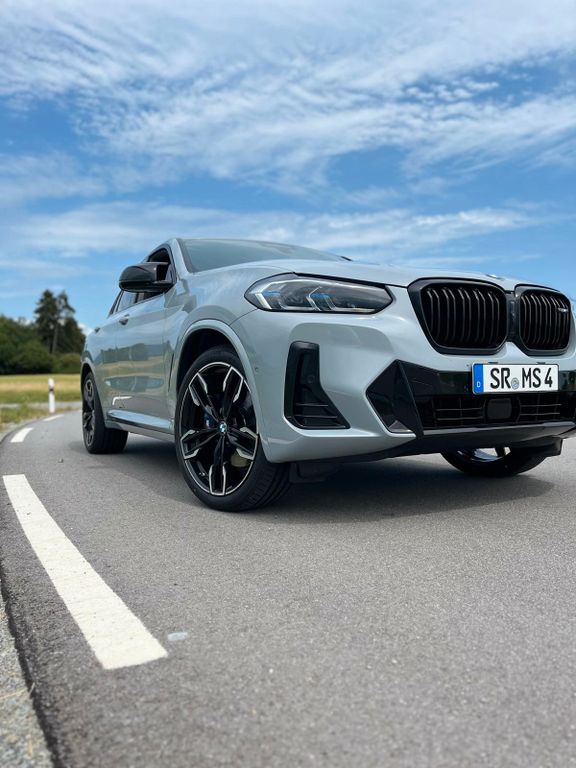 Image of BMW X4 M40