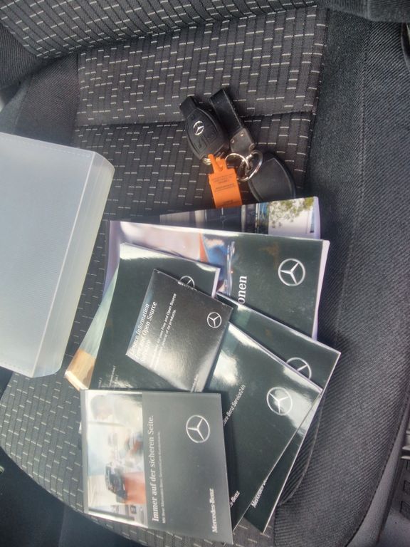 Image of Mercedes-Benz Vito