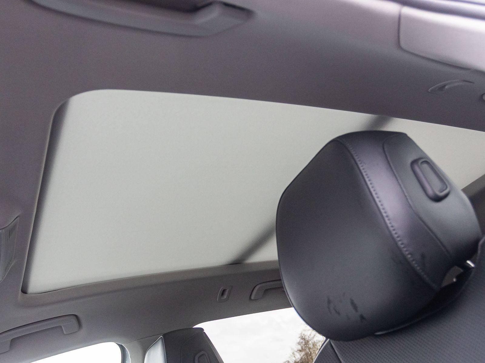 Volkswagen Passat Variant Elegance 1.5 eHybrid DSG Navi LED