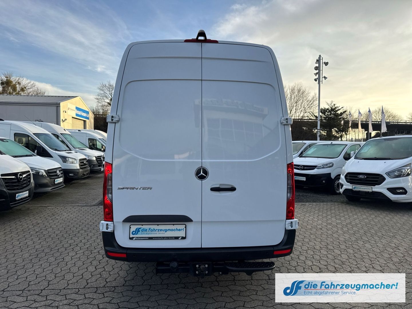 Fahrzeugabbildung Mercedes-Benz Sprinter III Kasten RWD AWD 317 CDI L3 L4 AHK D
