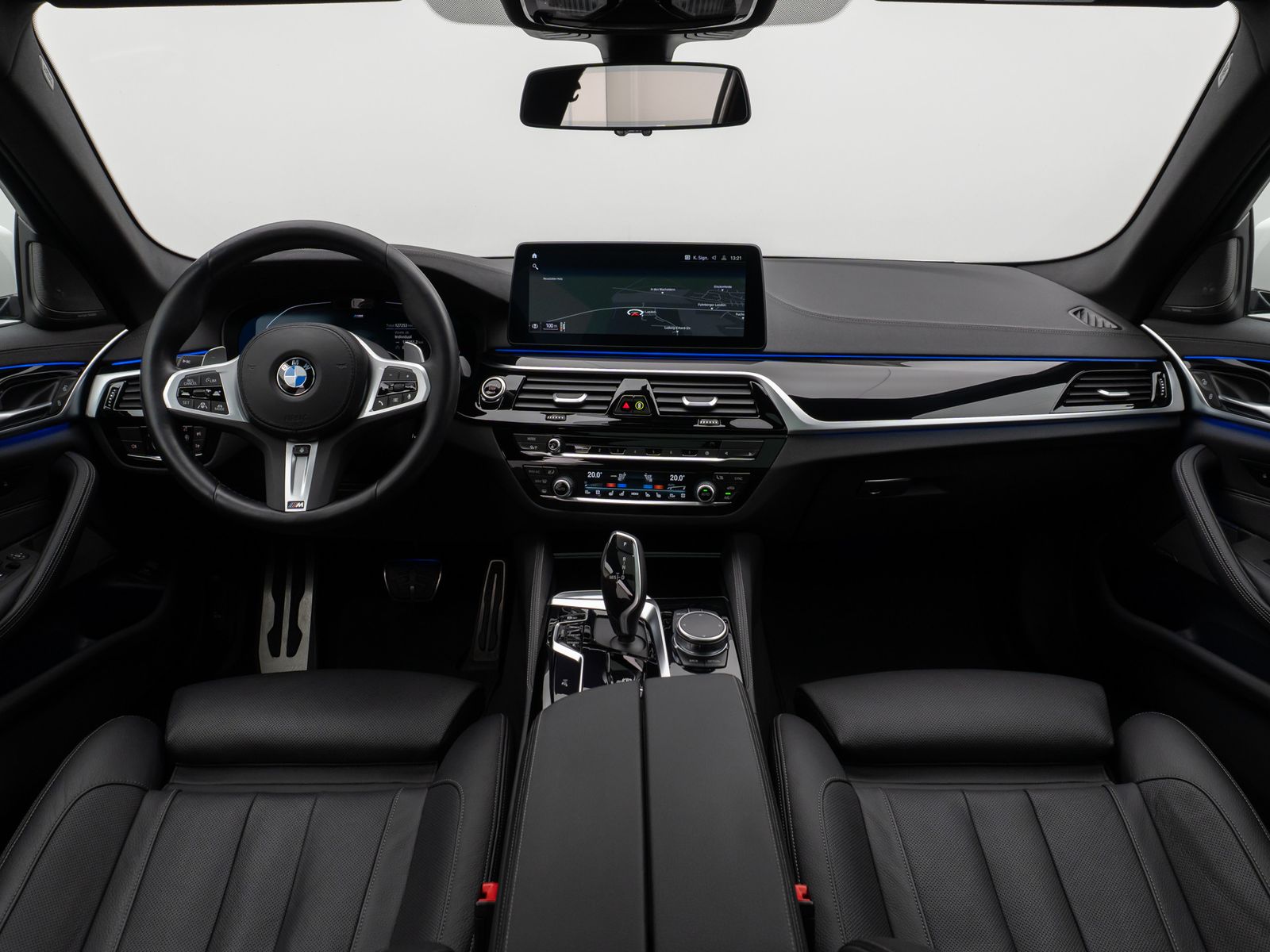 Fahrzeugabbildung BMW 540d xD M Sport Panoram Kamera Laser HUD H/K 19"