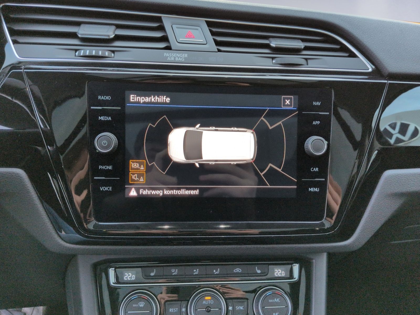 Touran 2.0 TDI DSG Highline PANO+NAVI