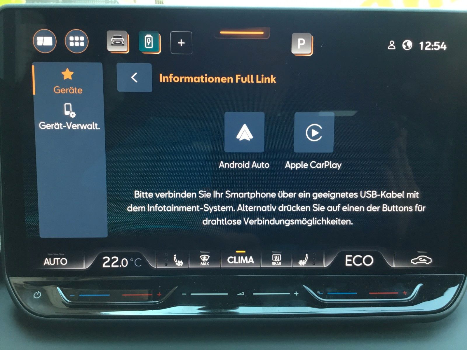 Fahrzeugabbildung CUPRA Terramar 1.5 e-HYBRID DSG+AHK+Kessy+Navi+18"