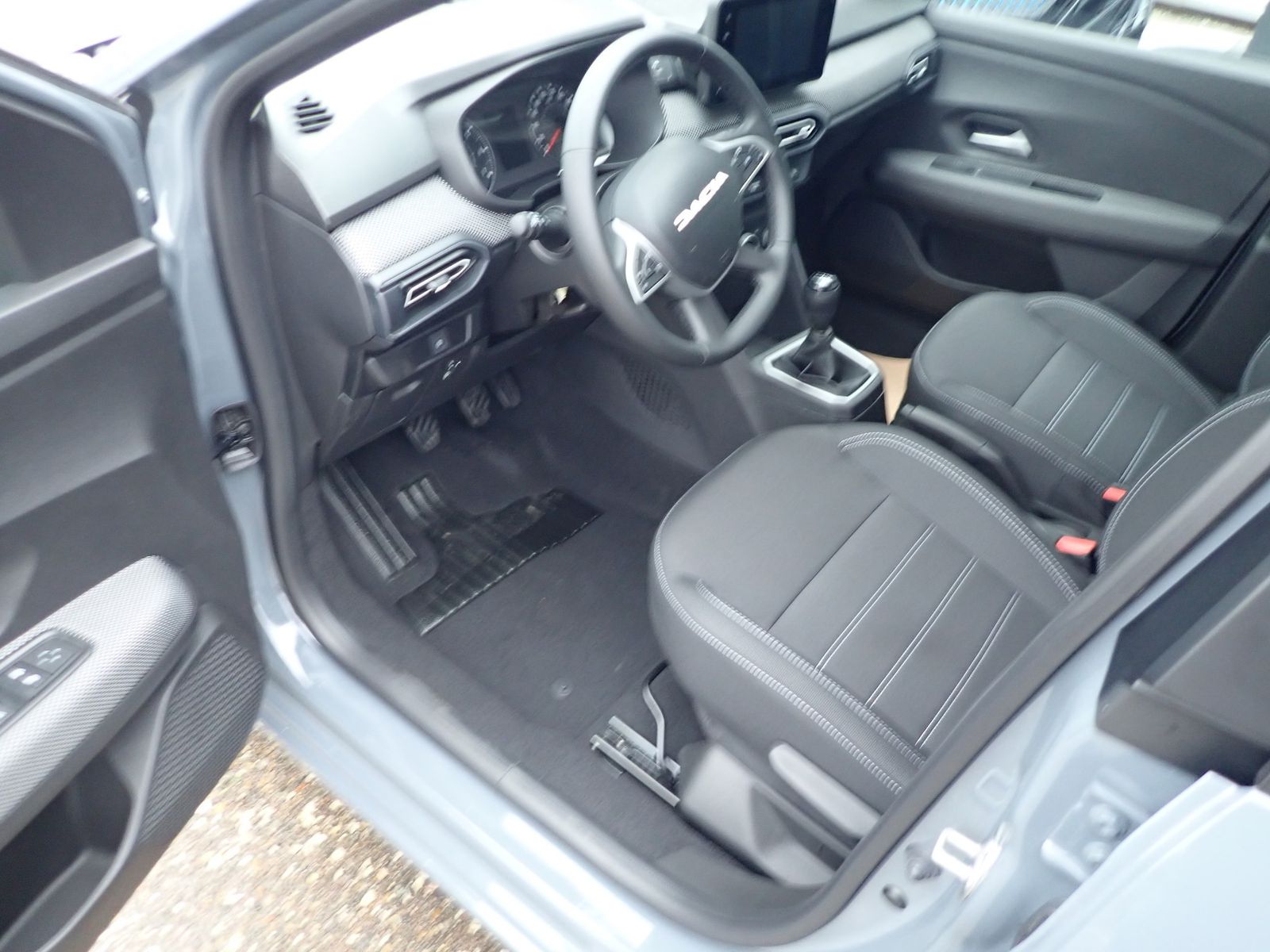Fahrzeugabbildung Dacia Sandero Expression TCe 90