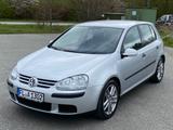 Volkswagen Golf V Lim. 1.9 TDI AUTOMATIK  KLIMA TÜV 02.2028 - Volkswagen Golf aus 2004: TDI