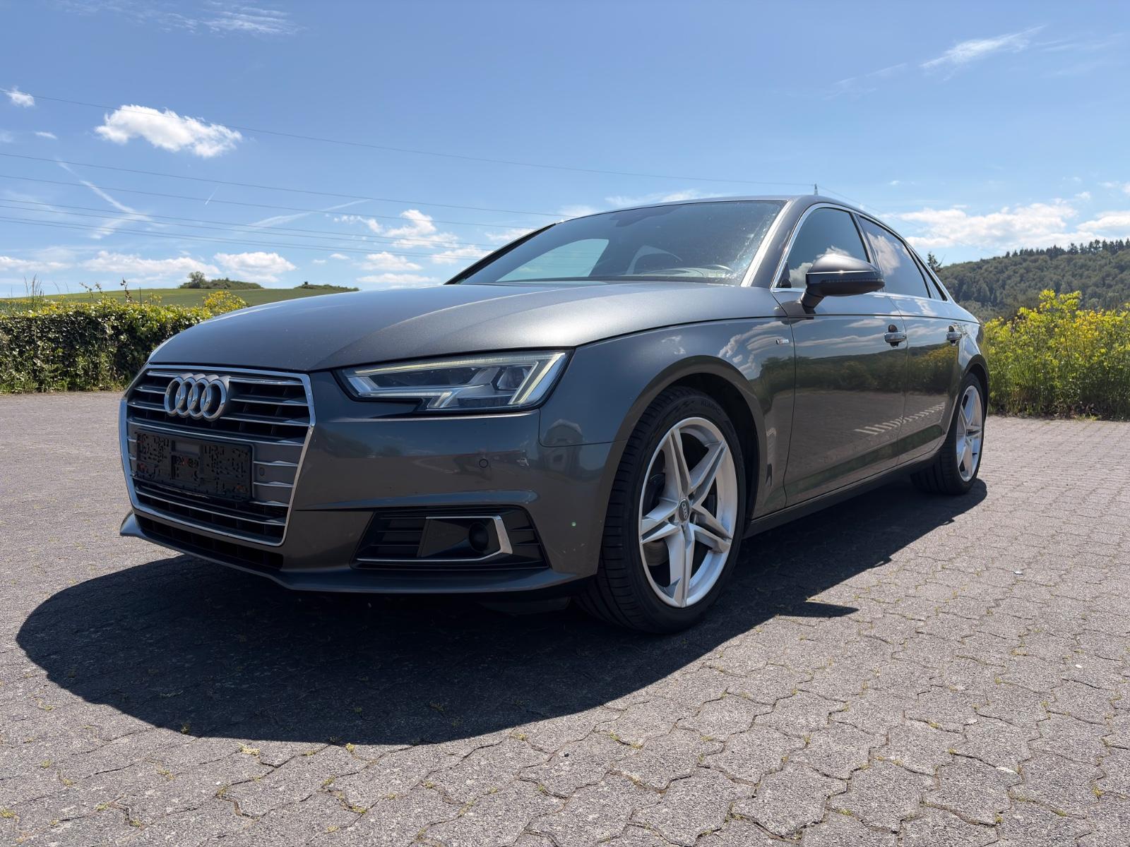 Audi A4 Lim.  3 x S-Line