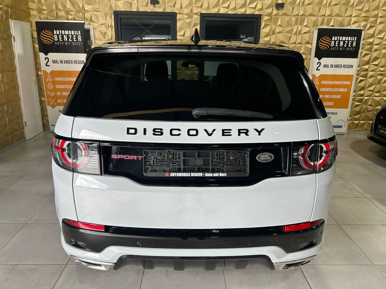 Fahrzeugabbildung Land Rover Discovery Sport SE AWD/KAMERA/NAVI/SHZ/PDC/
