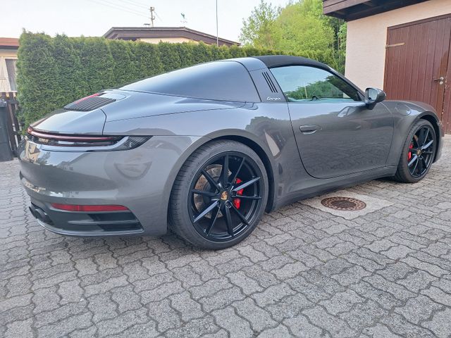 PORSCHE 992 Targa 4S, BOSE, Liftsystem, U-frei