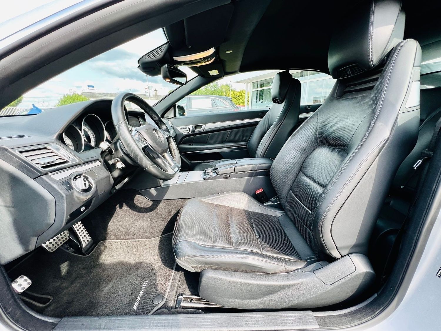 Fahrzeugabbildung Mercedes-Benz E 500 CABRIO AMG - Distronic, 360°, LED, Memory,