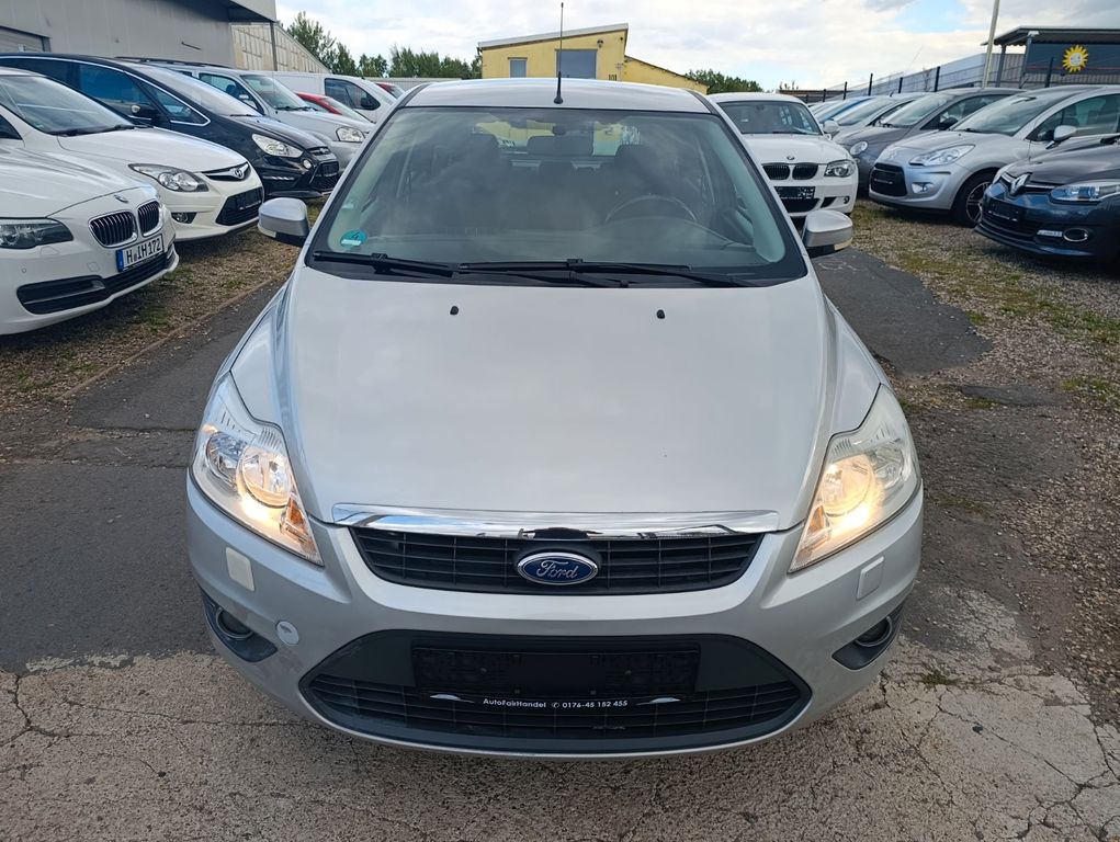 Ford Focus Lim. Style*SITZ-H*TEMPOMAT*KLIMA-A*TÜV NEU