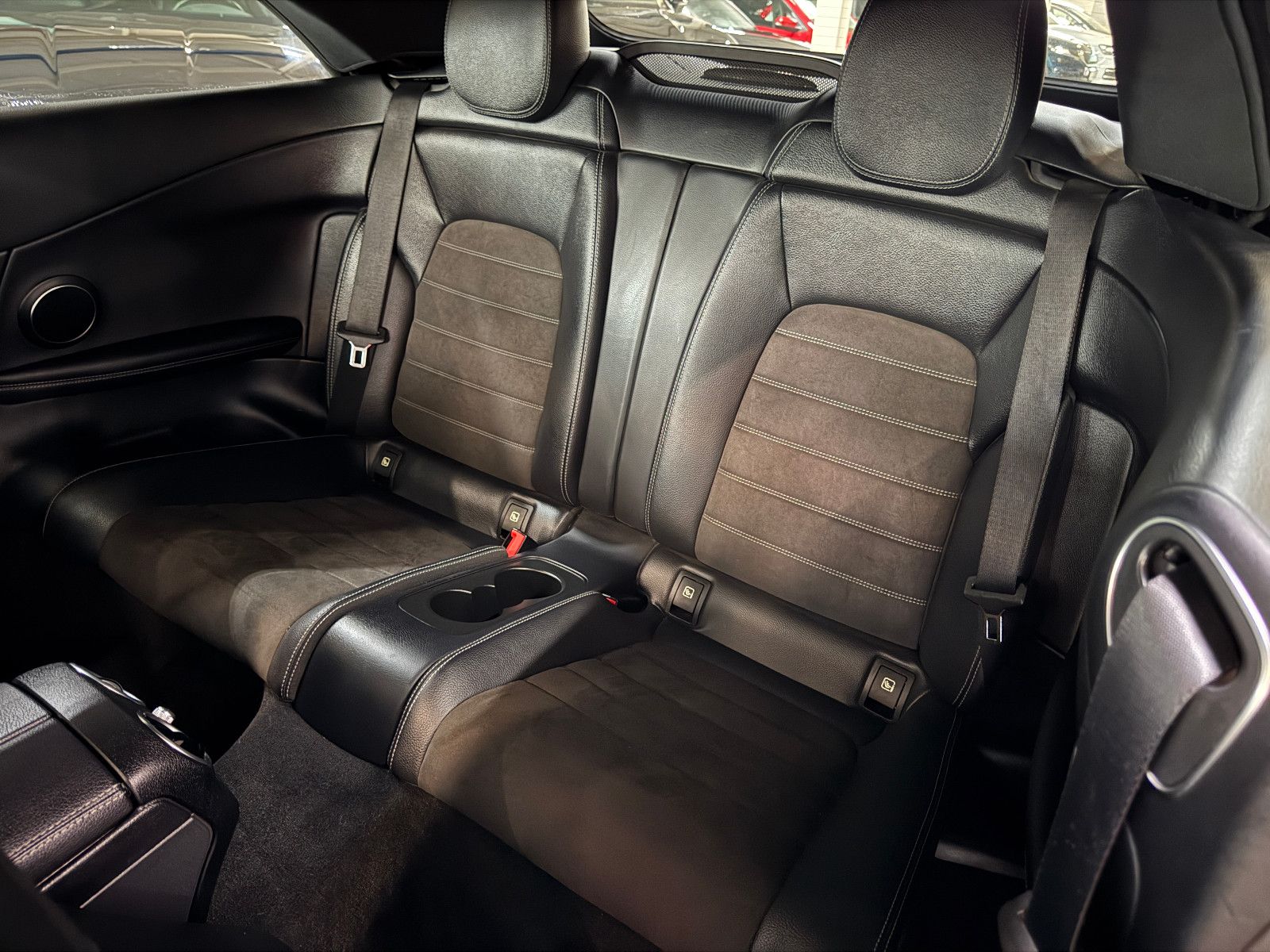 Fahrzeugabbildung Mercedes-Benz C 200 9GT CABRIO 2X AMG LINE AIRSCARF 360°KAMERA