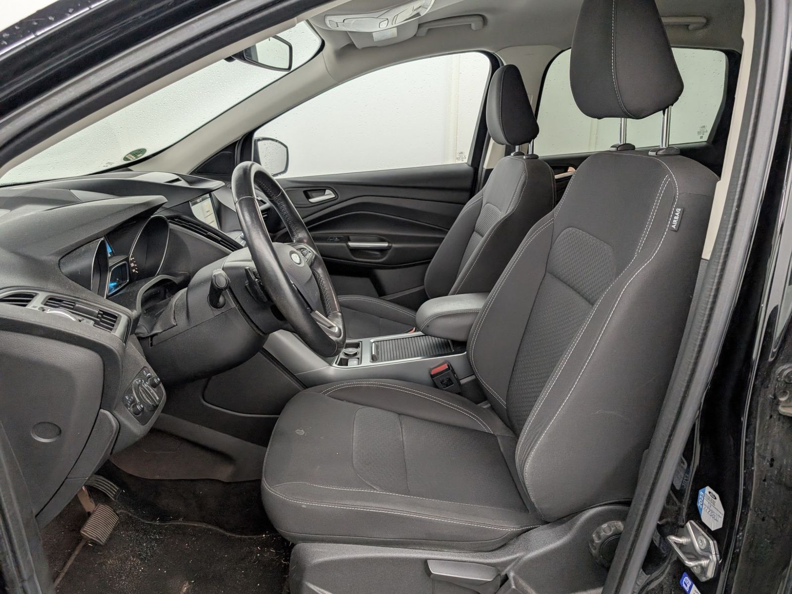 FORD Kuga  2.0 TDCi Cool &amp; Connect Navi Allwetter – Bild 8