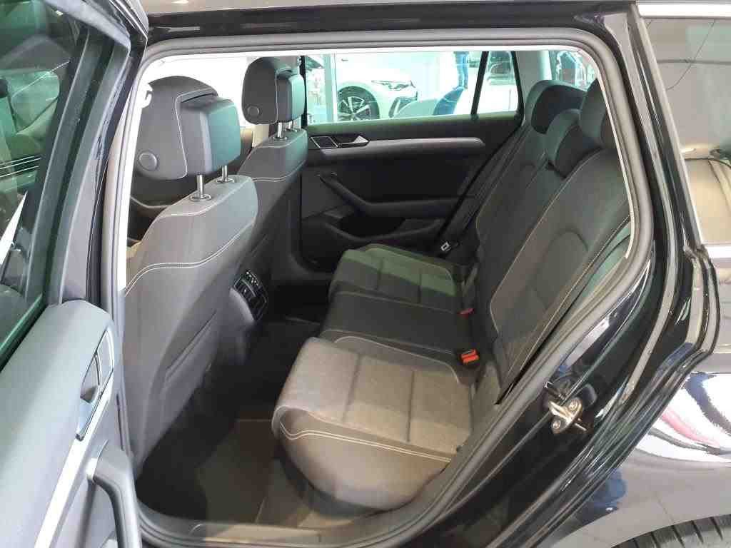Volkswagen Passat Variant - Bild 11