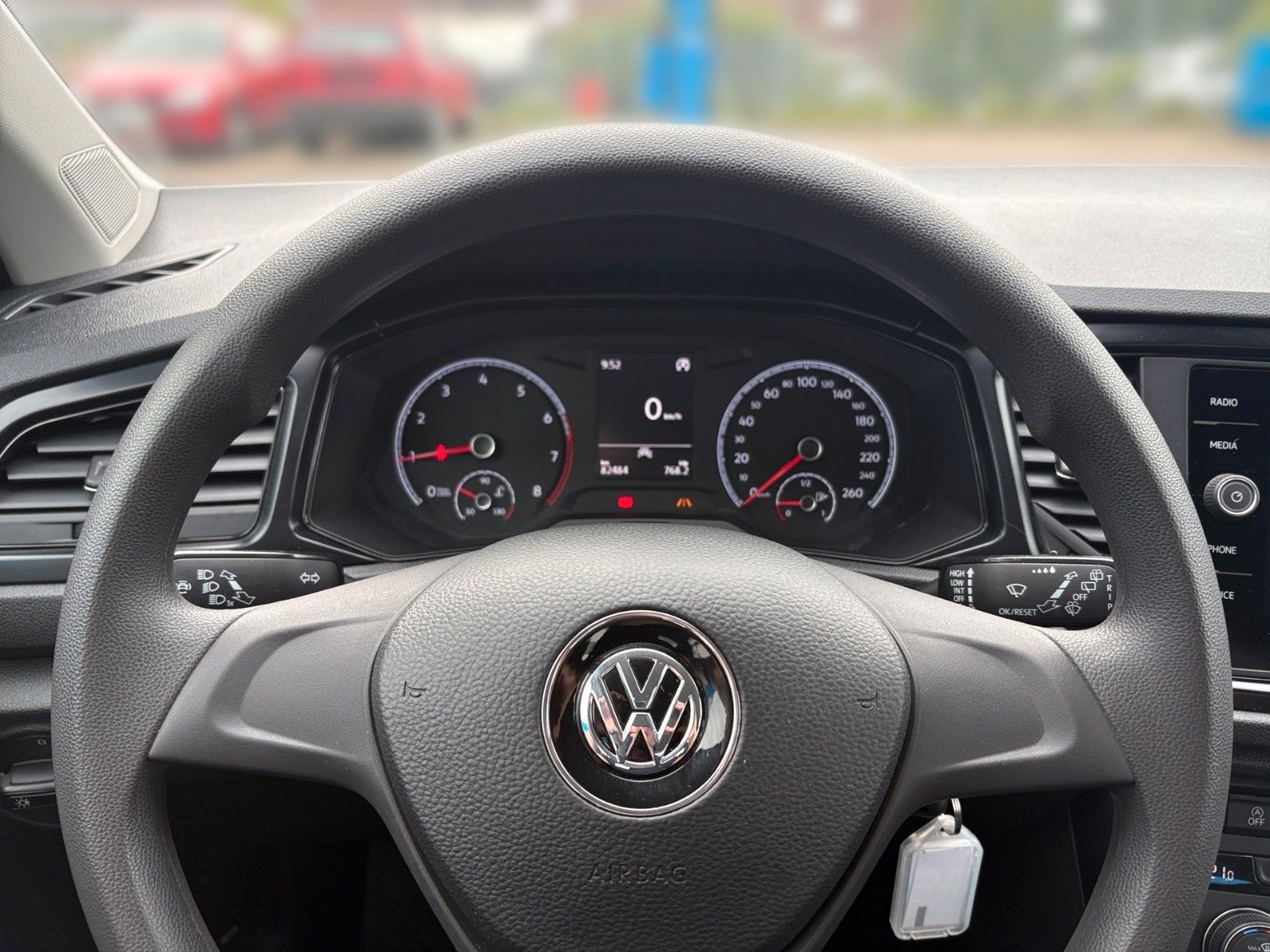 Fahrzeugabbildung Volkswagen T-Roc *Ganzjahresreifen*