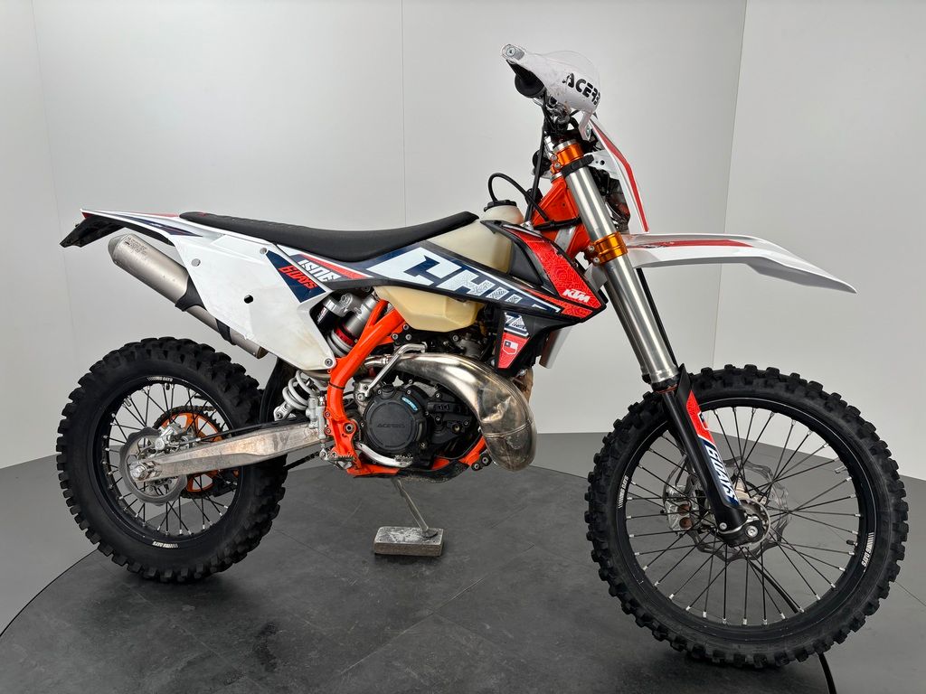 Fahrzeugabbildung KTM 300 EXC SIX-DAYS *EXCEL RÄDER *38,7 H *2.HAND