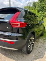 Volvo XC40 T4 Momentum Pro Geartronic Momentum Pro - Volvo in Düsseldorf