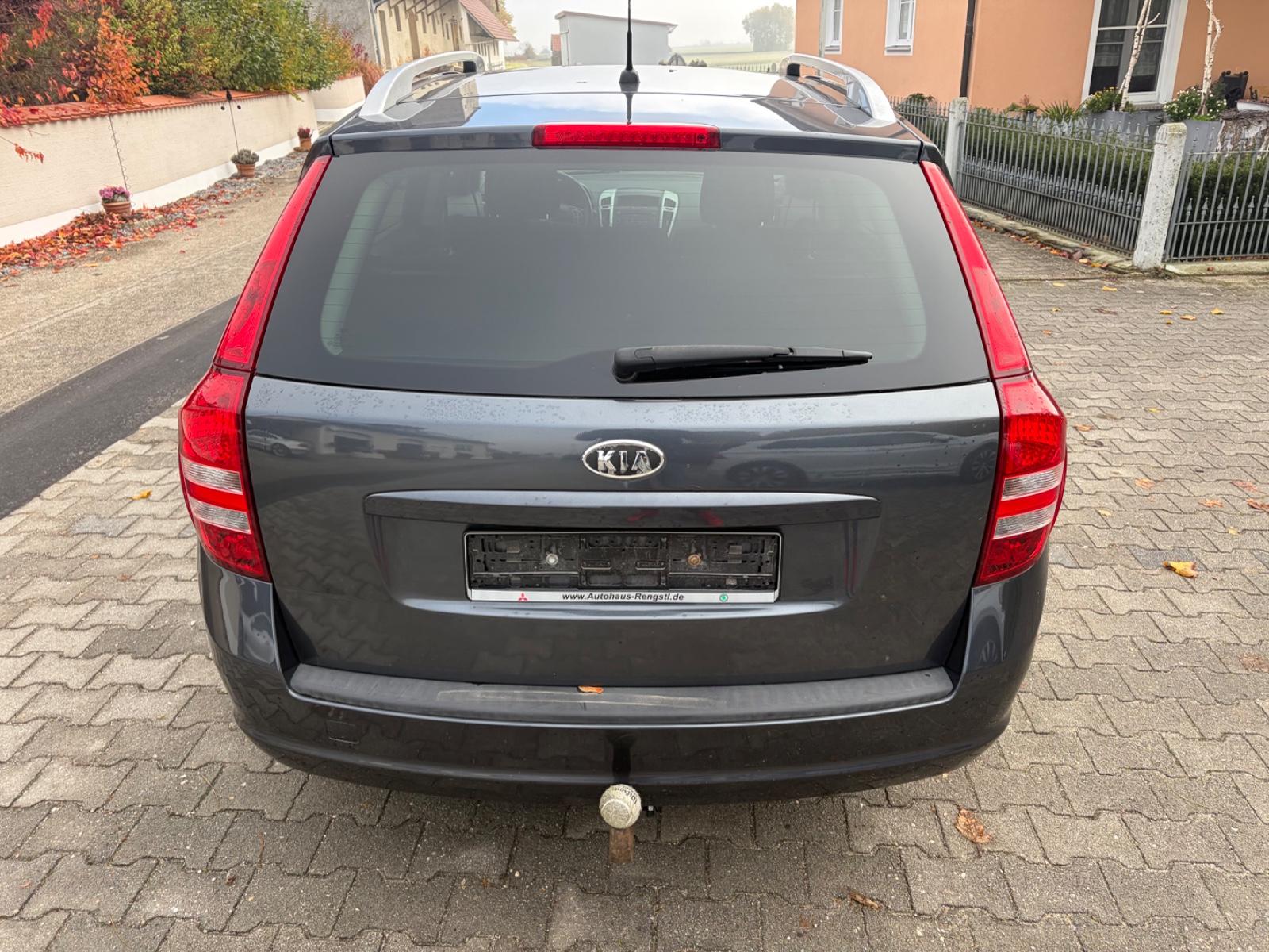 Kia cee'd 2010 — photo 10