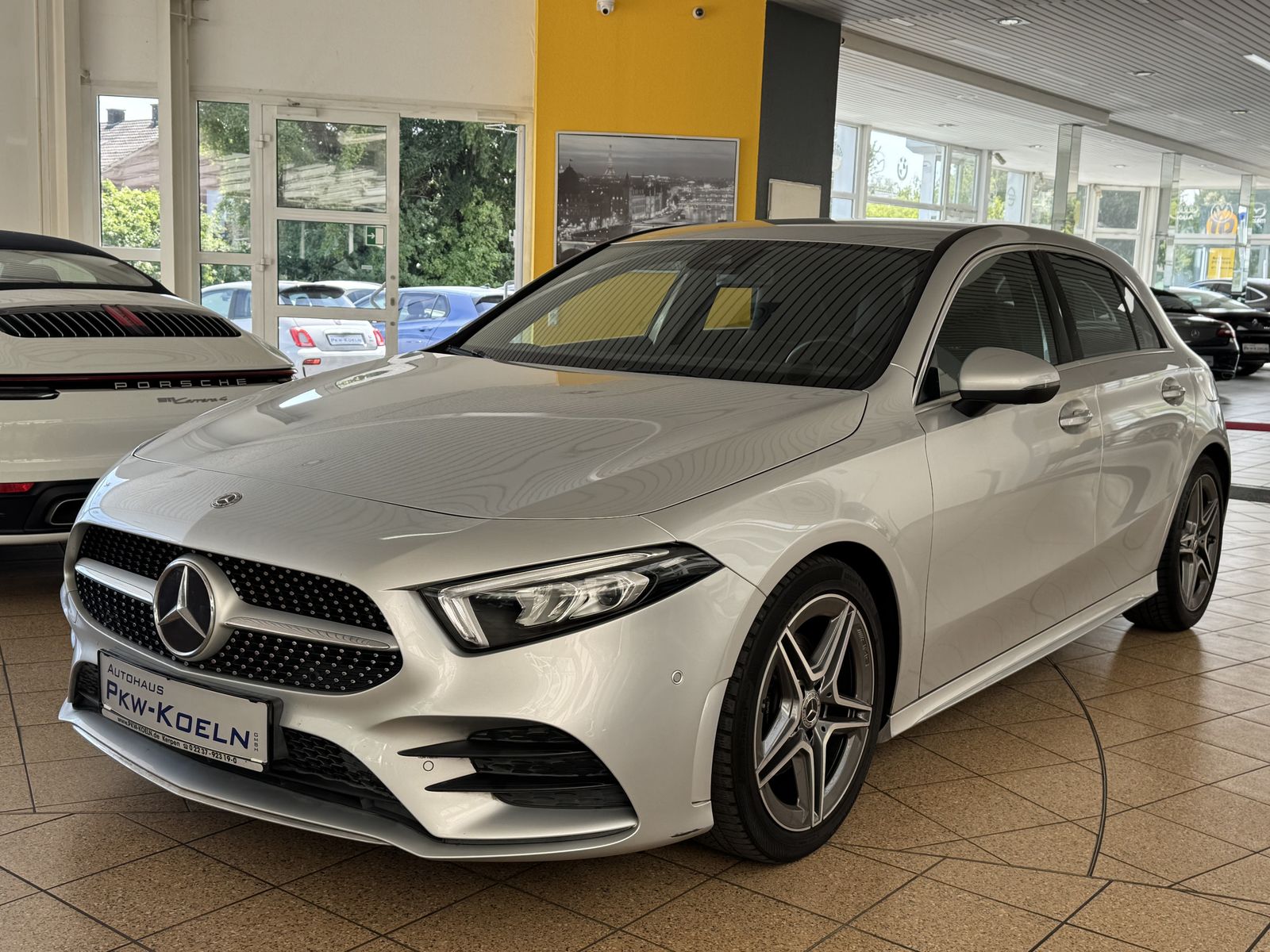 MERCEDES-BENZ A 200 AMG-LiNE*DiSTRO*KAMERA*LED*NAVi*