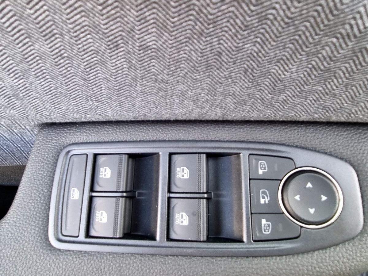 Fahrzeugabbildung Renault Clio KISS TCe 90