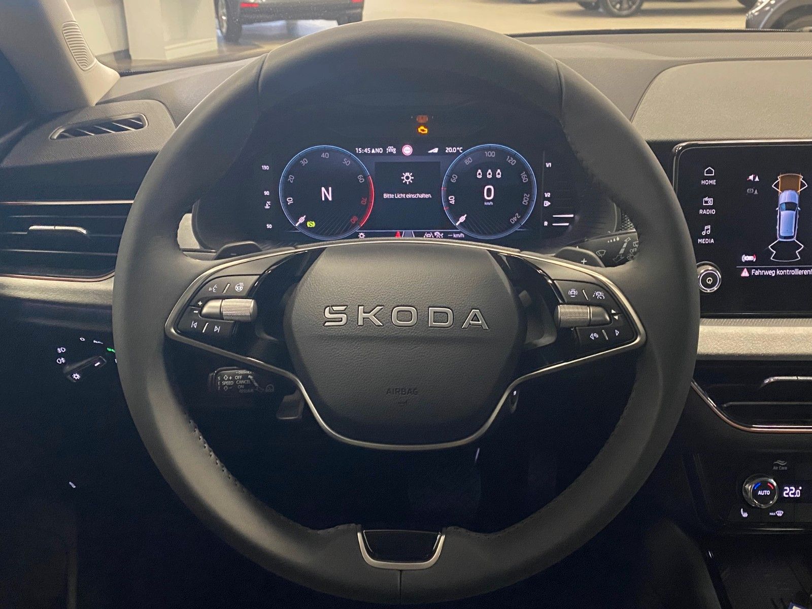 Fahrzeugabbildung SKODA Kamiq 1.5 TSI DSG 130 Jahre Selection+Garantie 5