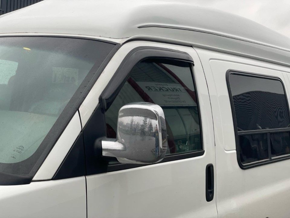 Fahrzeugabbildung Chevrolet Express Chevy Van Cobra Conversion High Top