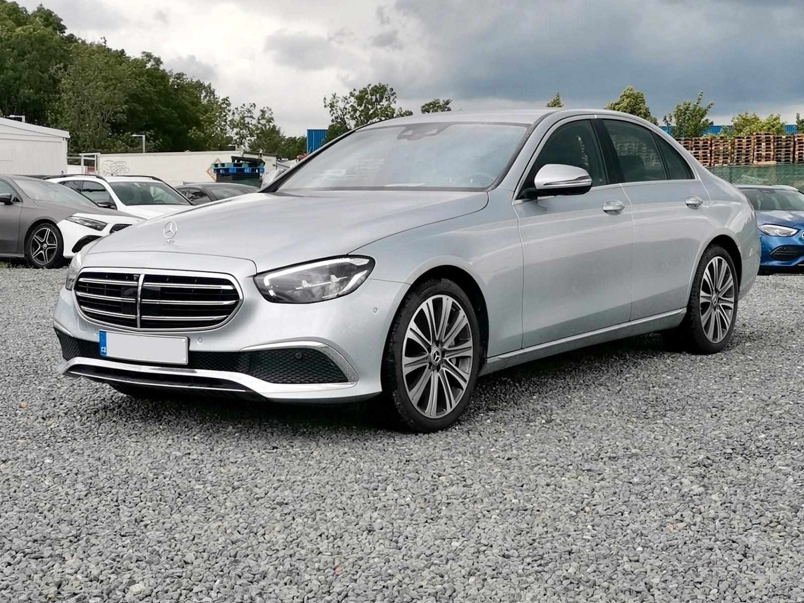Mercedes-Benz E 400 d 4Matic*AIRMATIC*HUD*MASSAGE*AHK