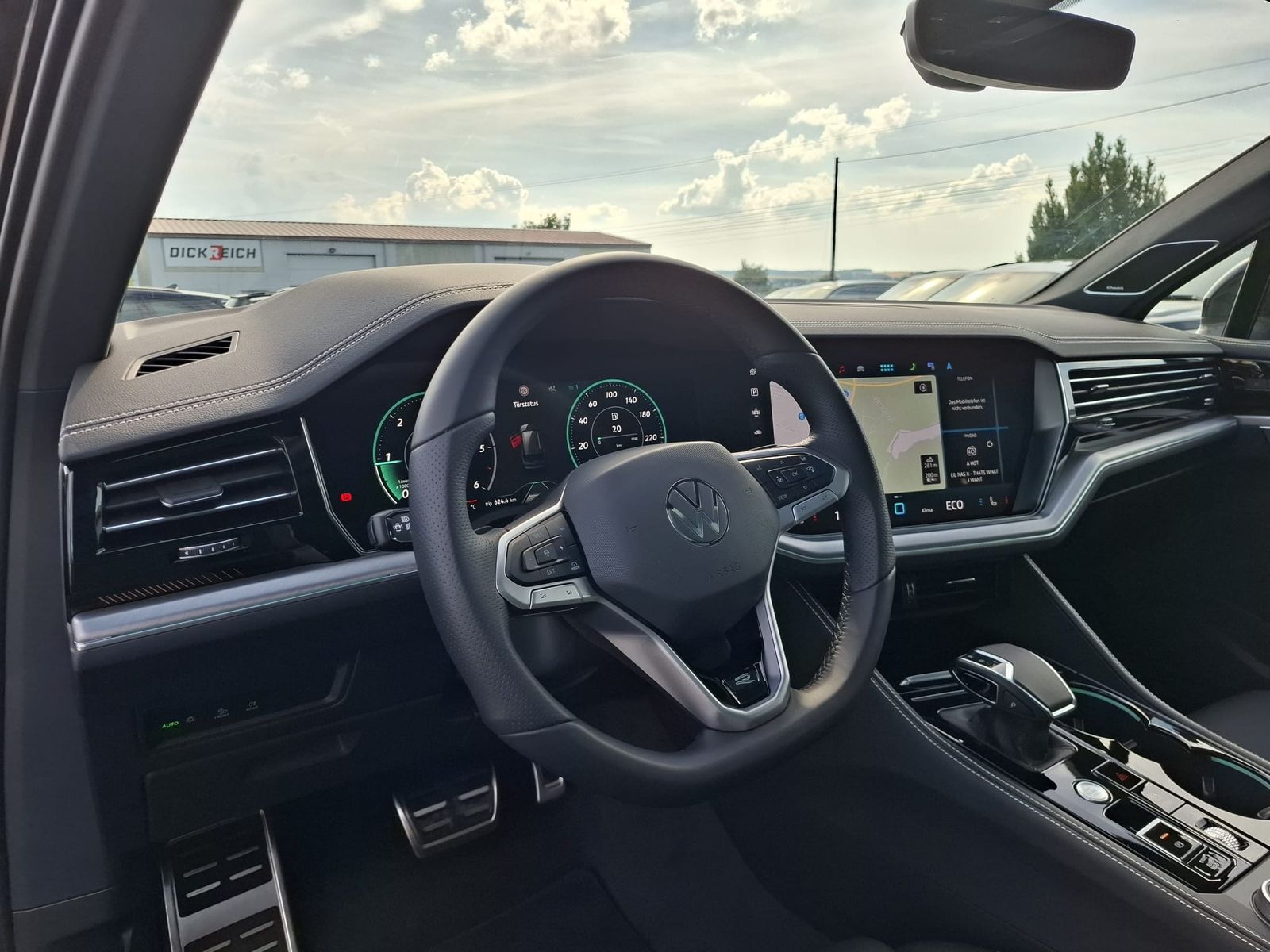 Imagen del vehículo: Volkswagen Touareg 3.0 TDI 4M R-Line VOLL Black 22" UPE 114T