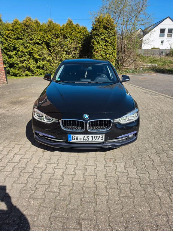 Image of BMW 320