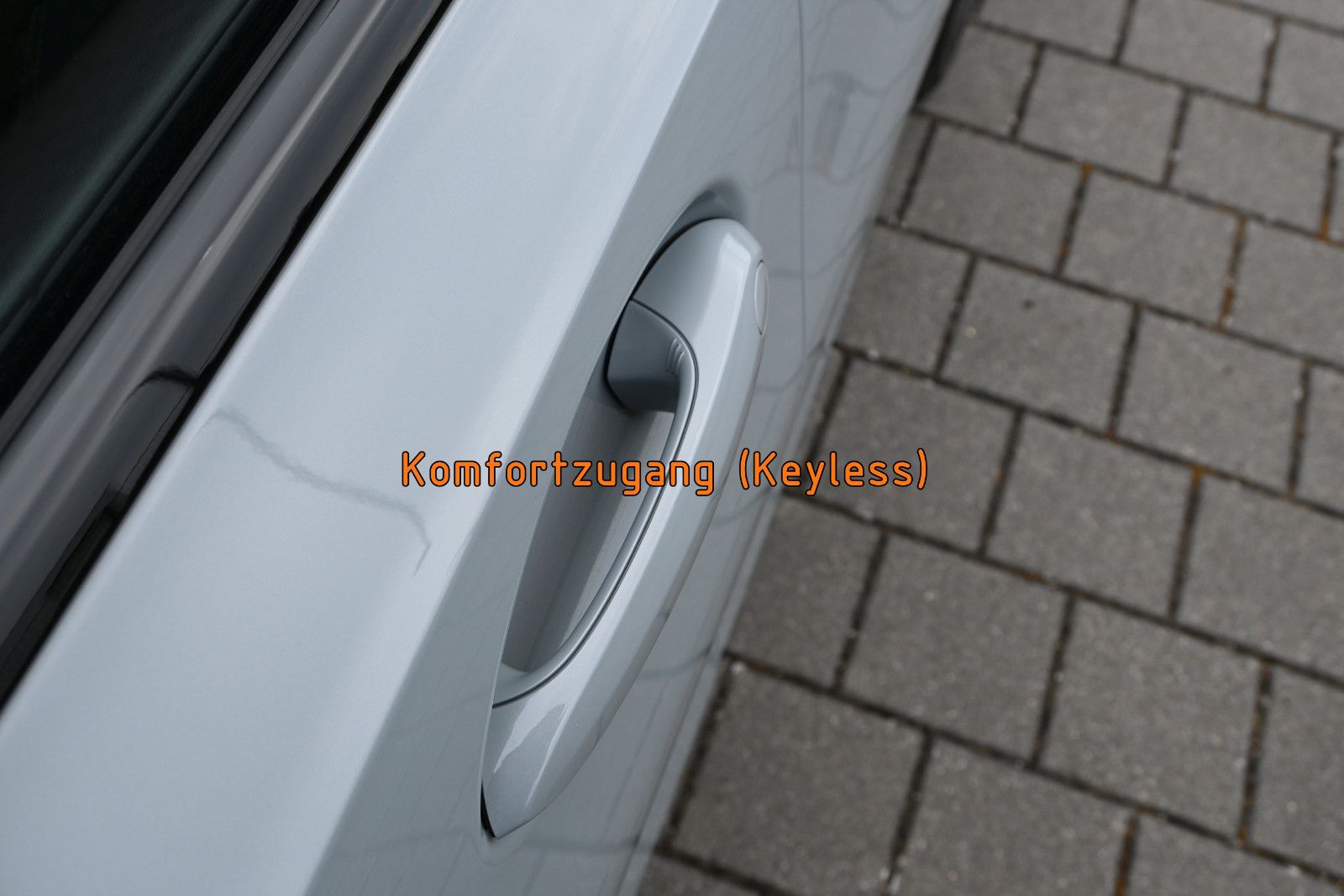 Fahrzeugabbildung BMW 320d xDr. Touring LCI M-Sport Pro °ACC°LEDER°H/K