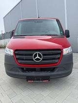 Mercedes-Benz Sprinter - Mercedes-Benz Sprinter mit Diesel-Antrieb: Geländewagen