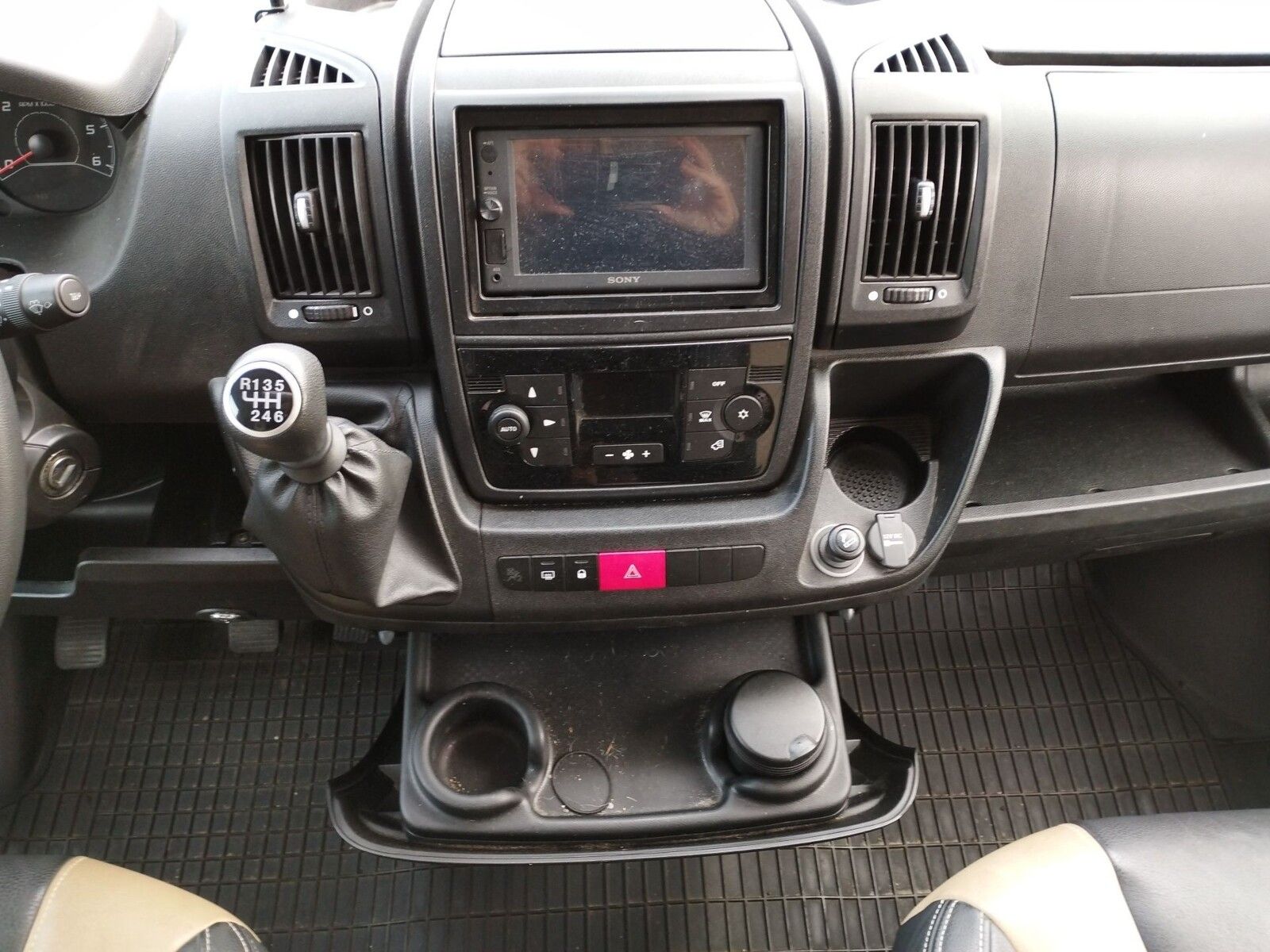 Fahrzeugabbildung Dethleffs Magic Edition T7151-4 DBM SAT,Solar,TV,Dachklima