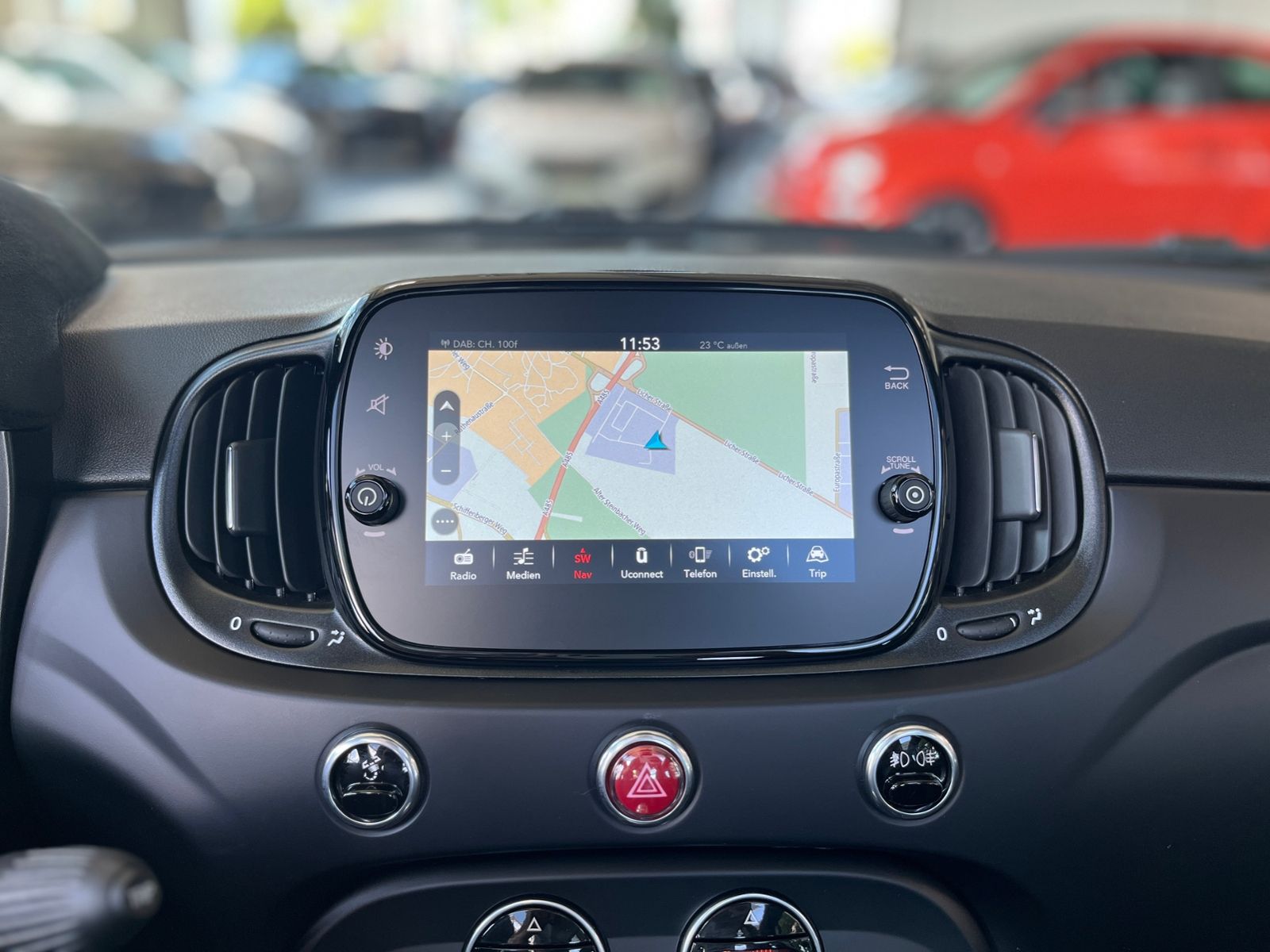 Fahrzeugabbildung Abarth 695C Turismo  LEDER NAV DAB PDC