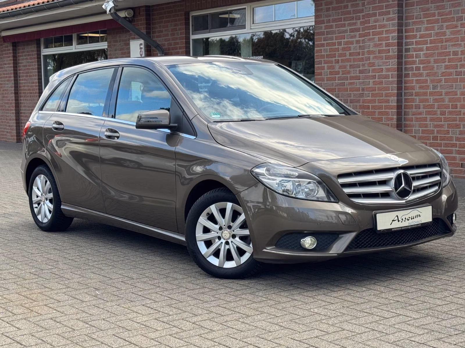 Mercedes-Benz B 200 CDI/NAVI/Distronik/Tempom.Totwinke/PDC/AHK