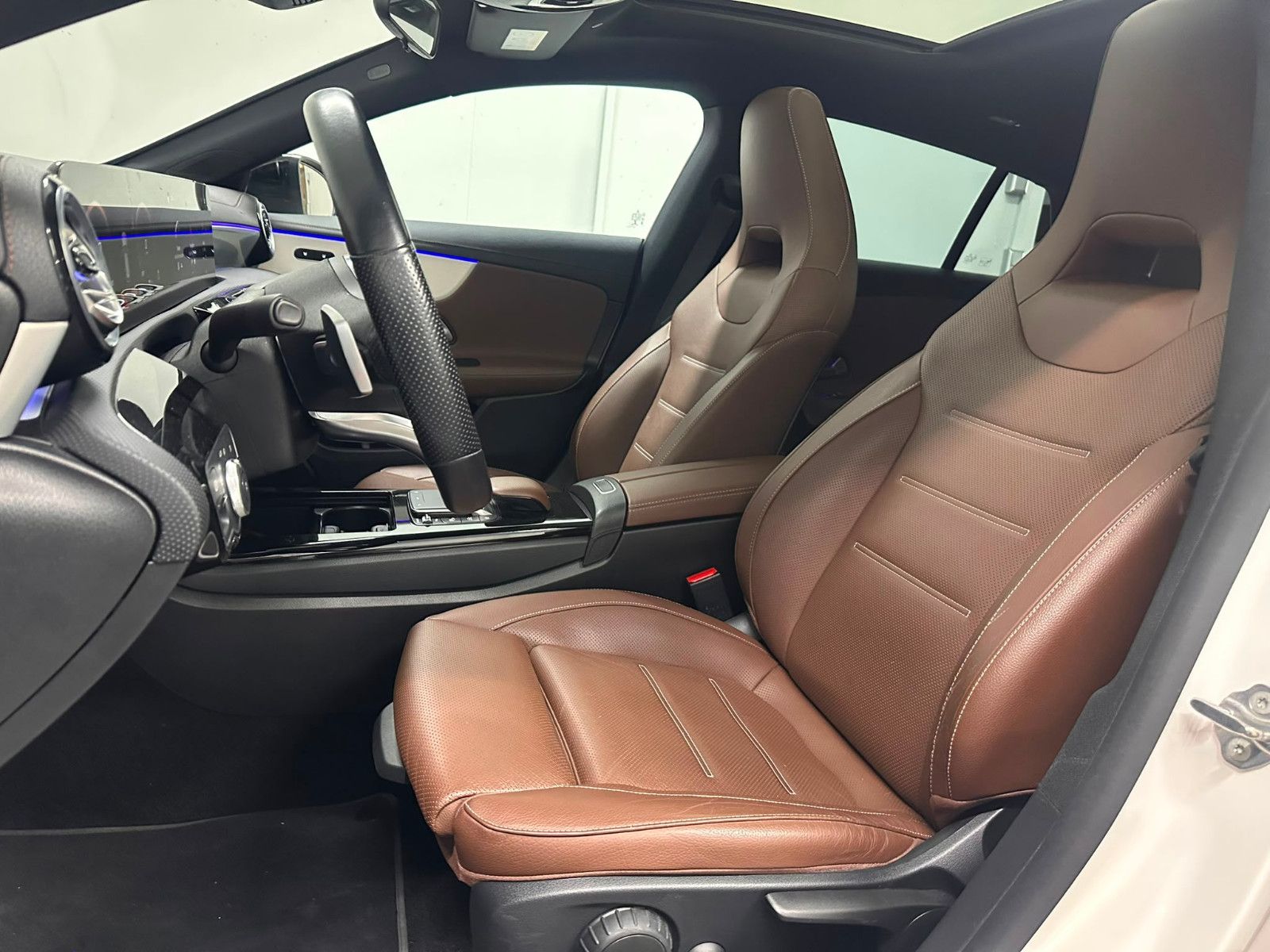 Fahrzeugabbildung Mercedes-Benz CLA 250 e Shooting Brake *AMG-LINE*PANORAMA*AHK*