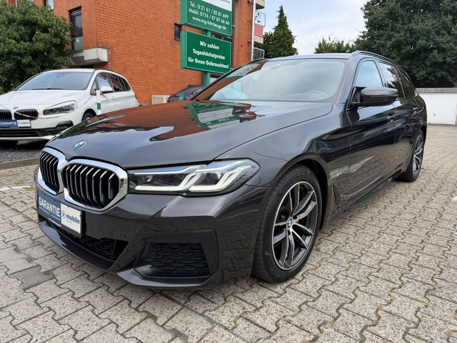 Fahrzeugabbildung BMW 520d Touring M SPORT LASER HUD KAMERA AHK LEDER