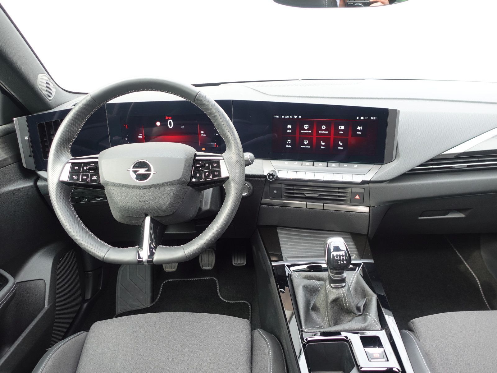 Fahrzeugabbildung Opel Astra ST 1.2Turbo GS Schiebedach,PDC,Kamera,SHZ